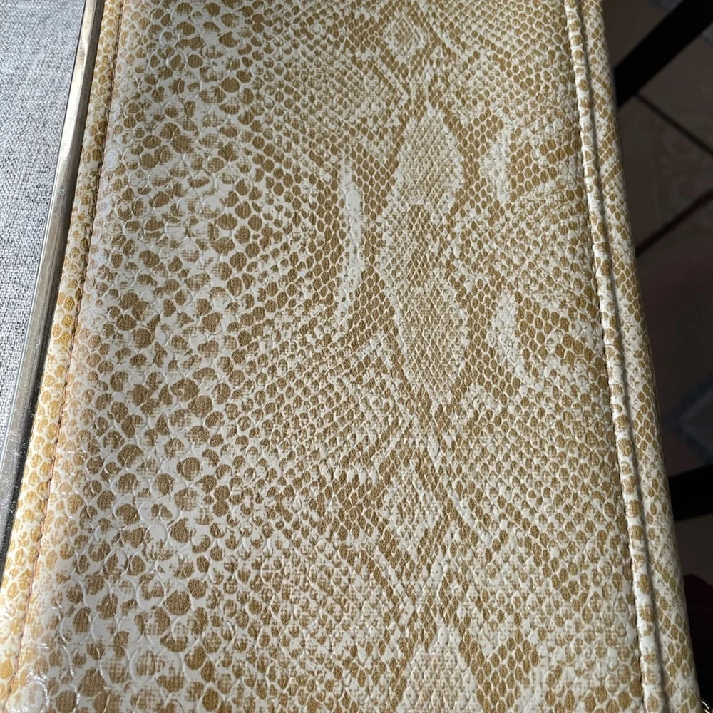 Vintage dinner snakeskin inner